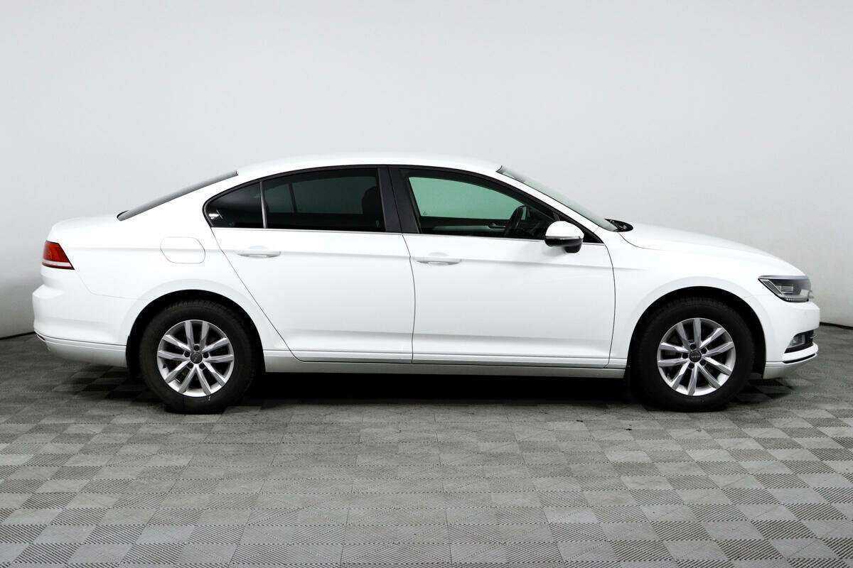 Volkswagen Passat с пробегом — 2016 год. Фото: #3