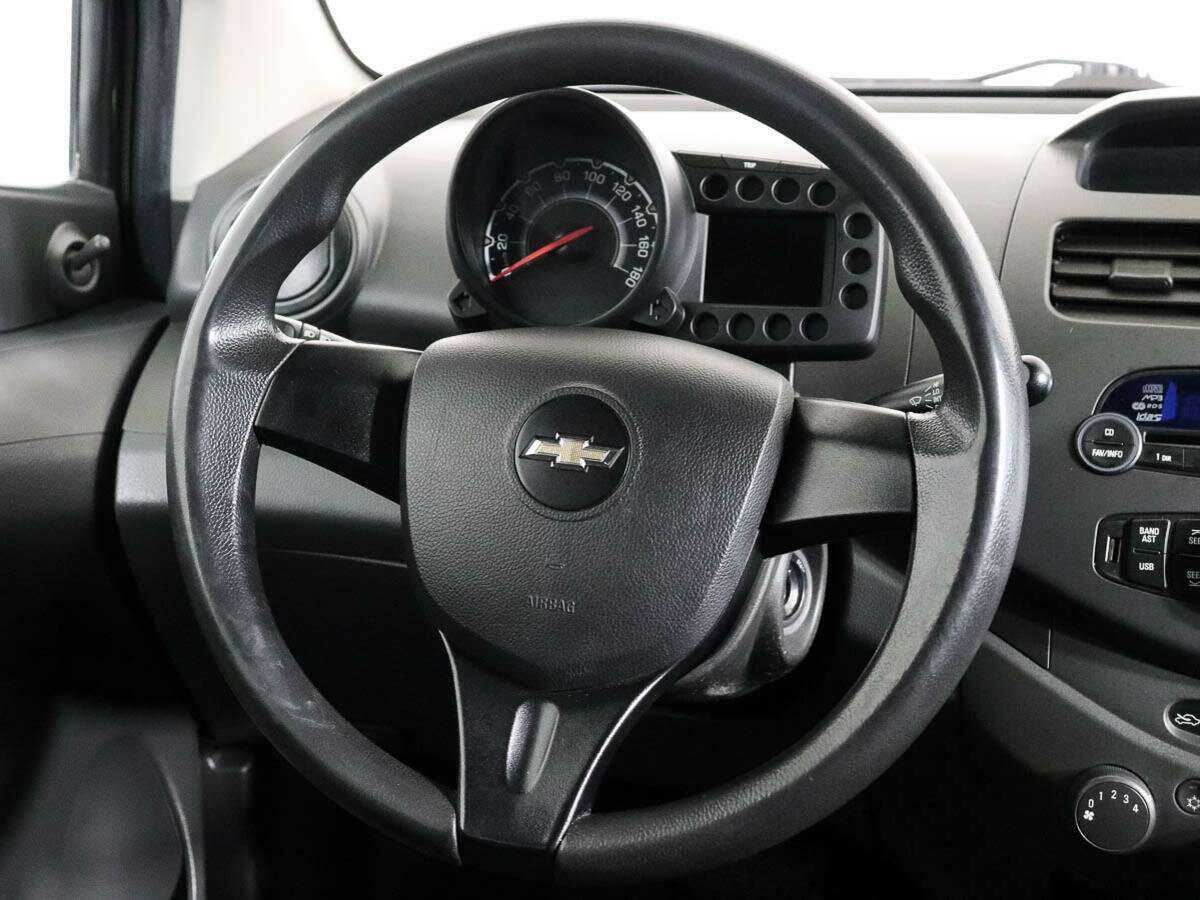 Chevrolet Spark с пробегом — 2013 год. Фото: #12