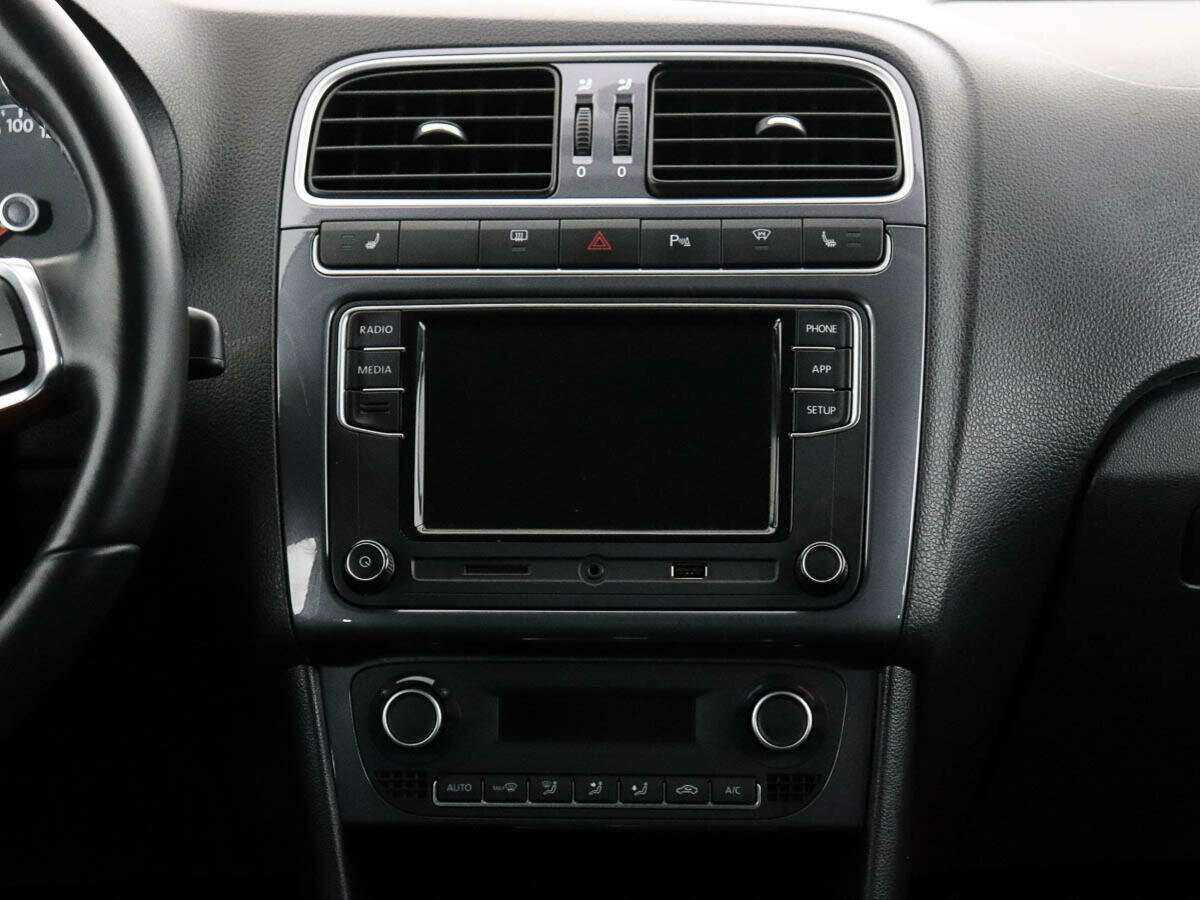 Volkswagen Polo с пробегом — 2019 год. Фото: #10