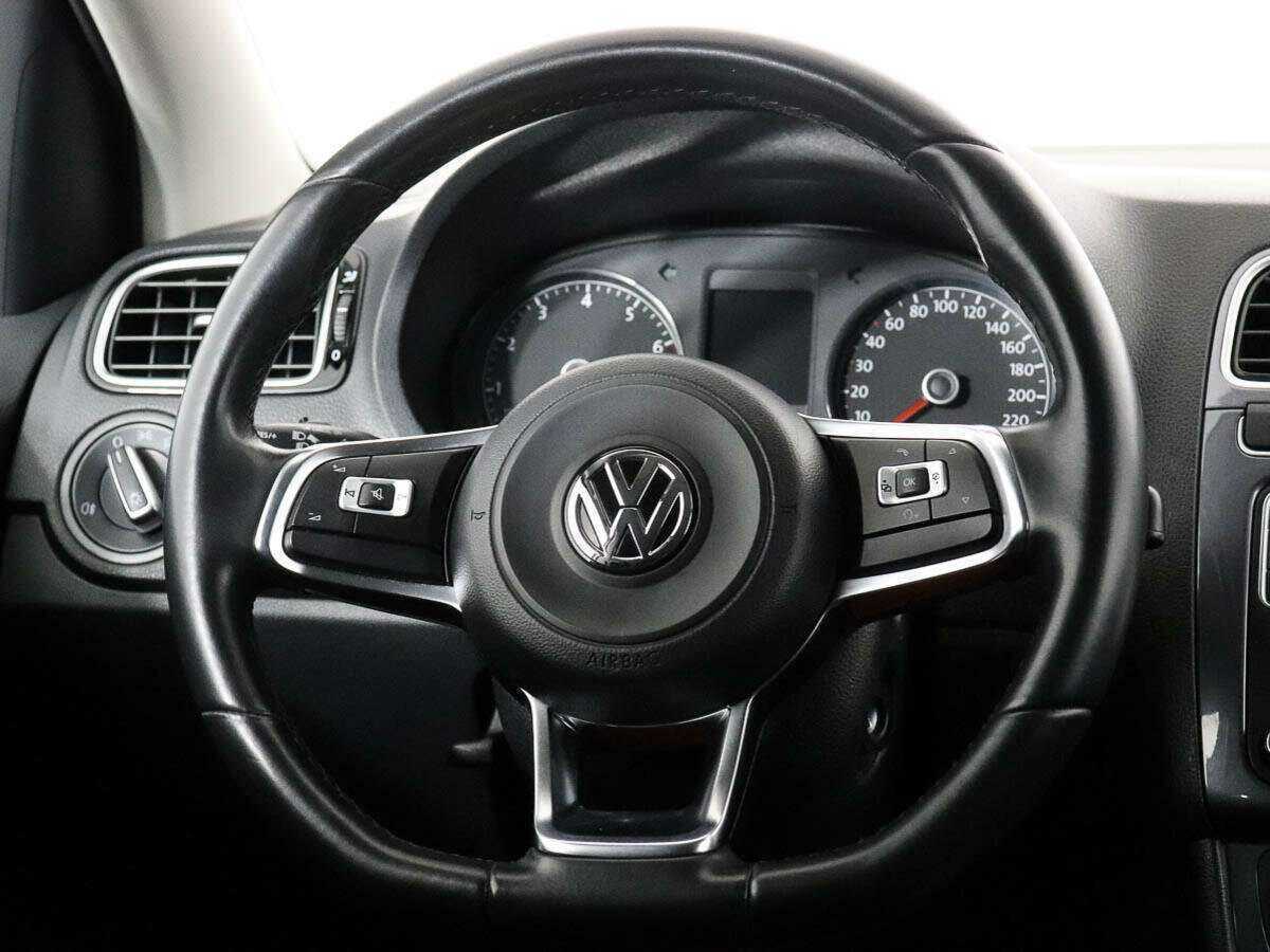 Volkswagen Polo с пробегом — 2019 год. Фото: #11