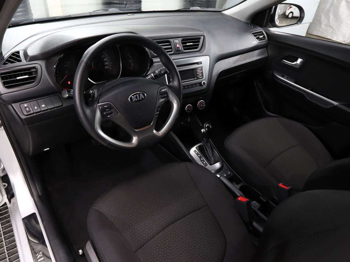 Kia Rio с пробегом — 2015 год. Фото: #6