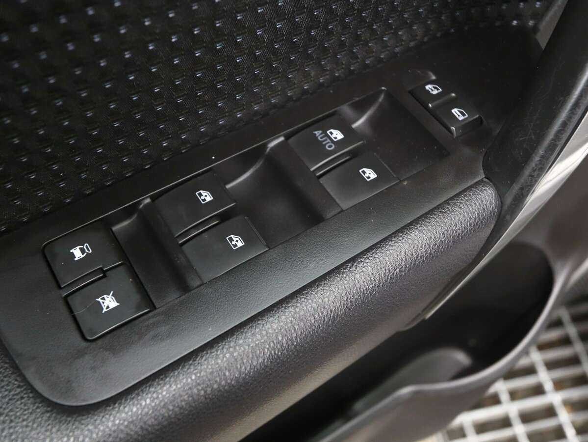 Chevrolet Captiva с пробегом — 2012 год. Фото: #8