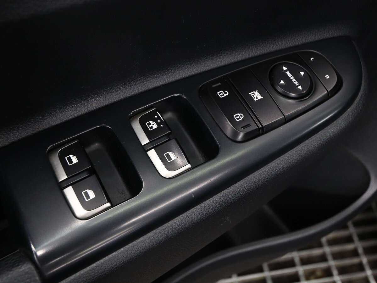 Kia Rio с пробегом — 2017 год. Фото: #8