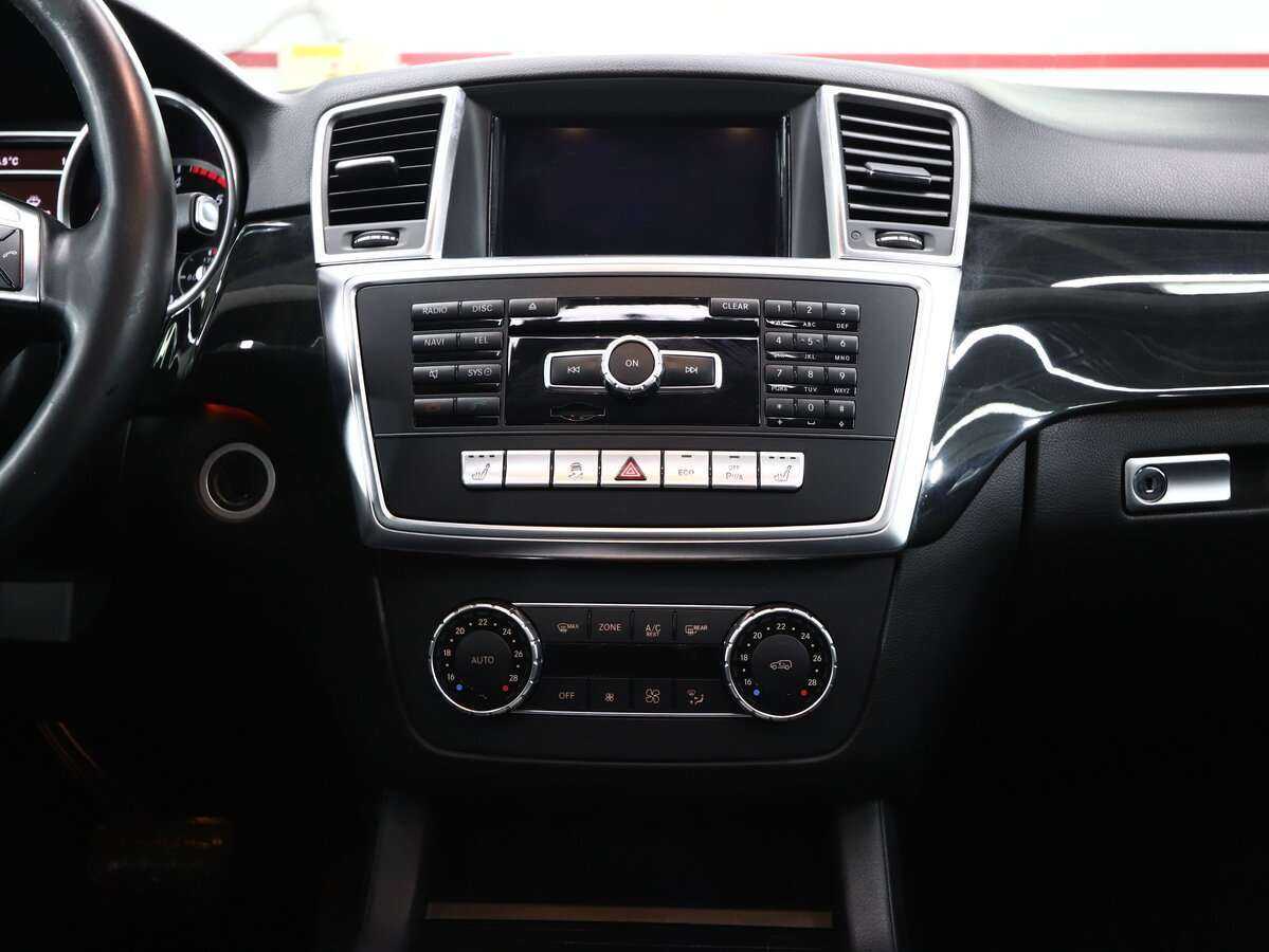 Mercedes-Benz M-Класс с пробегом — 2015 год. Фото: #17