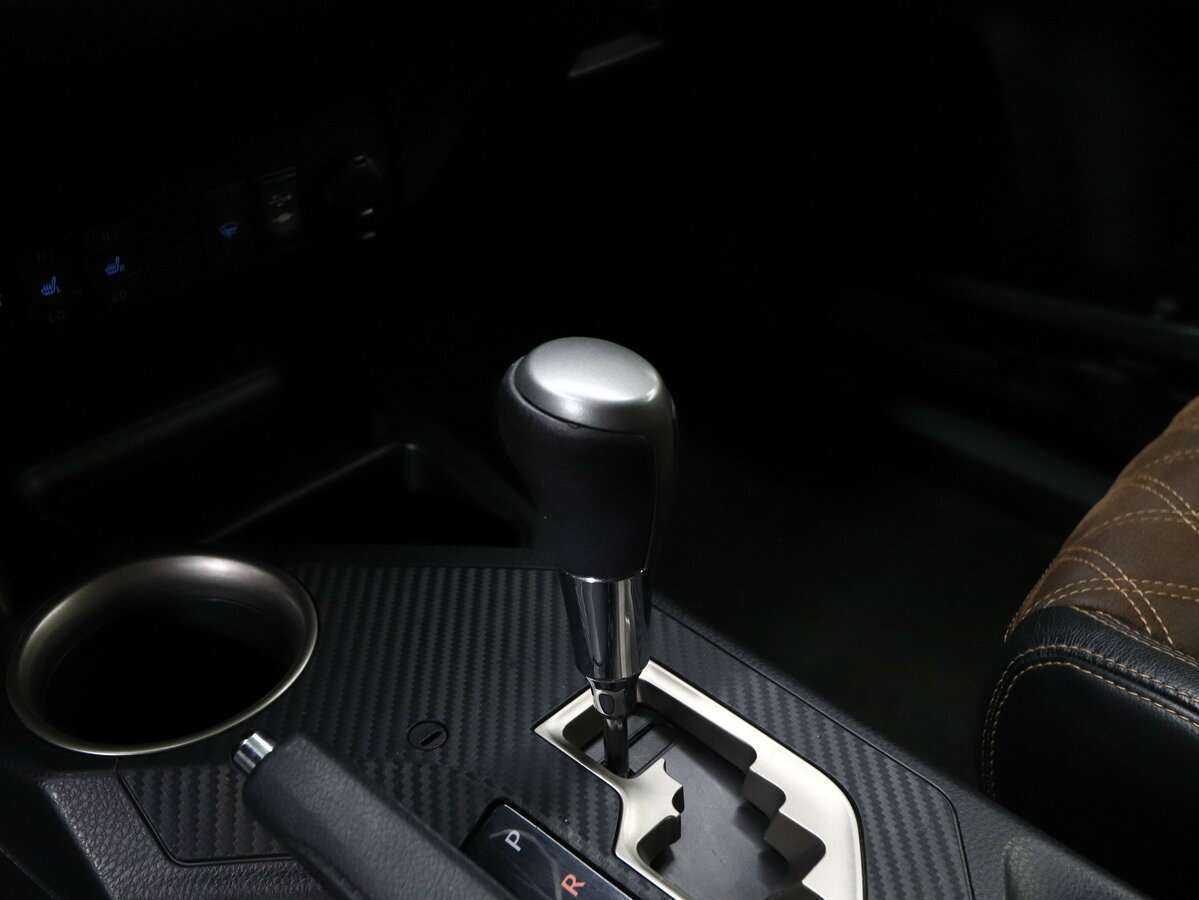 Toyota RAV4 с пробегом — 2014 год. Фото: #14