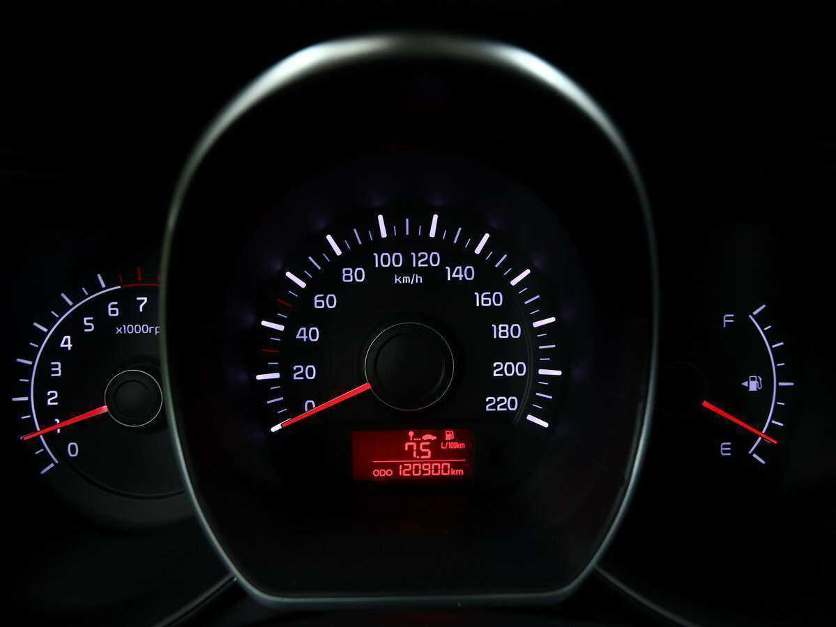 Kia Rio с пробегом — 2013 год. Фото: #16