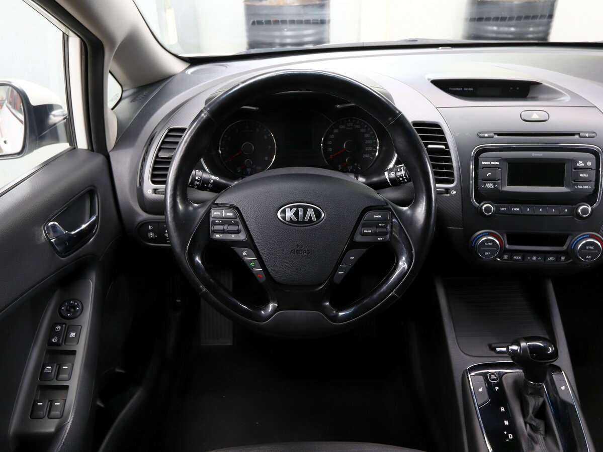 Kia Cerato с пробегом — 2018 год. Фото: #11