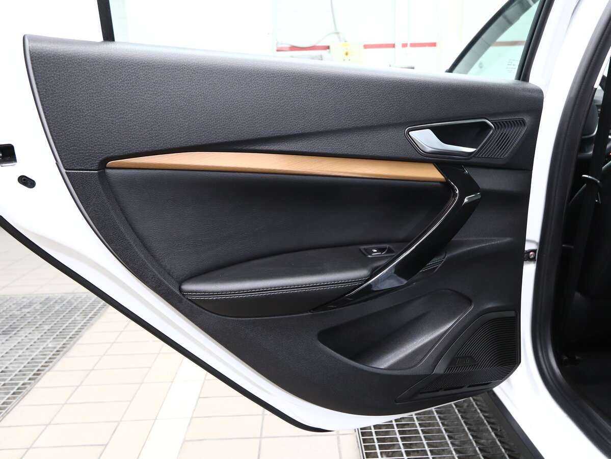 Lada (ВАЗ) Vesta с пробегом — 2023 год. Фото: #12