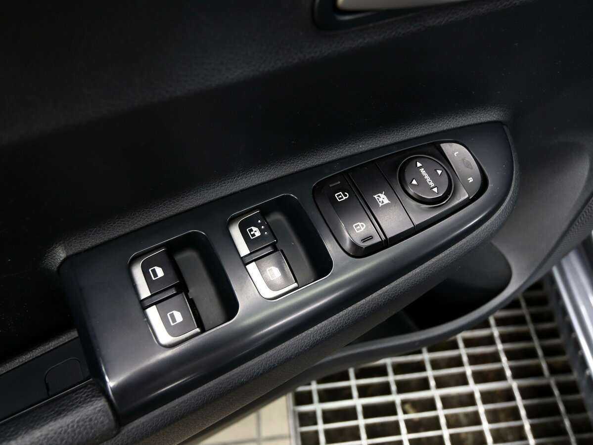 Kia Rio с пробегом — 2018 год. Фото: #15