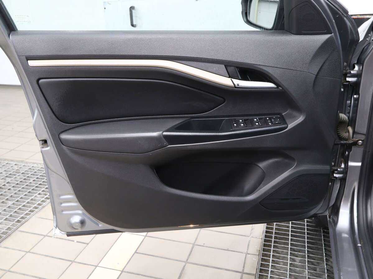 Lada (ВАЗ) Vesta с пробегом — 2020 год. Фото: #12