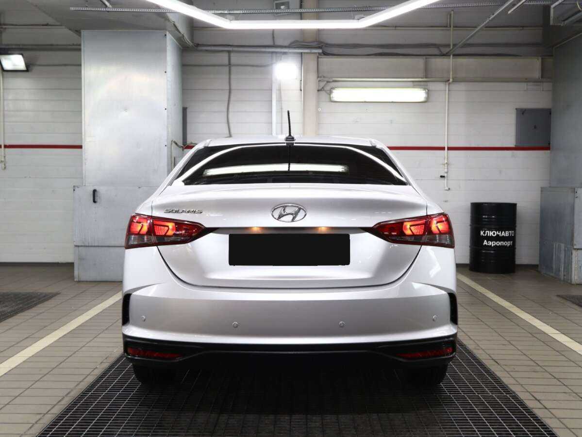 Hyundai Solaris с пробегом — 2021 год. Фото: #4