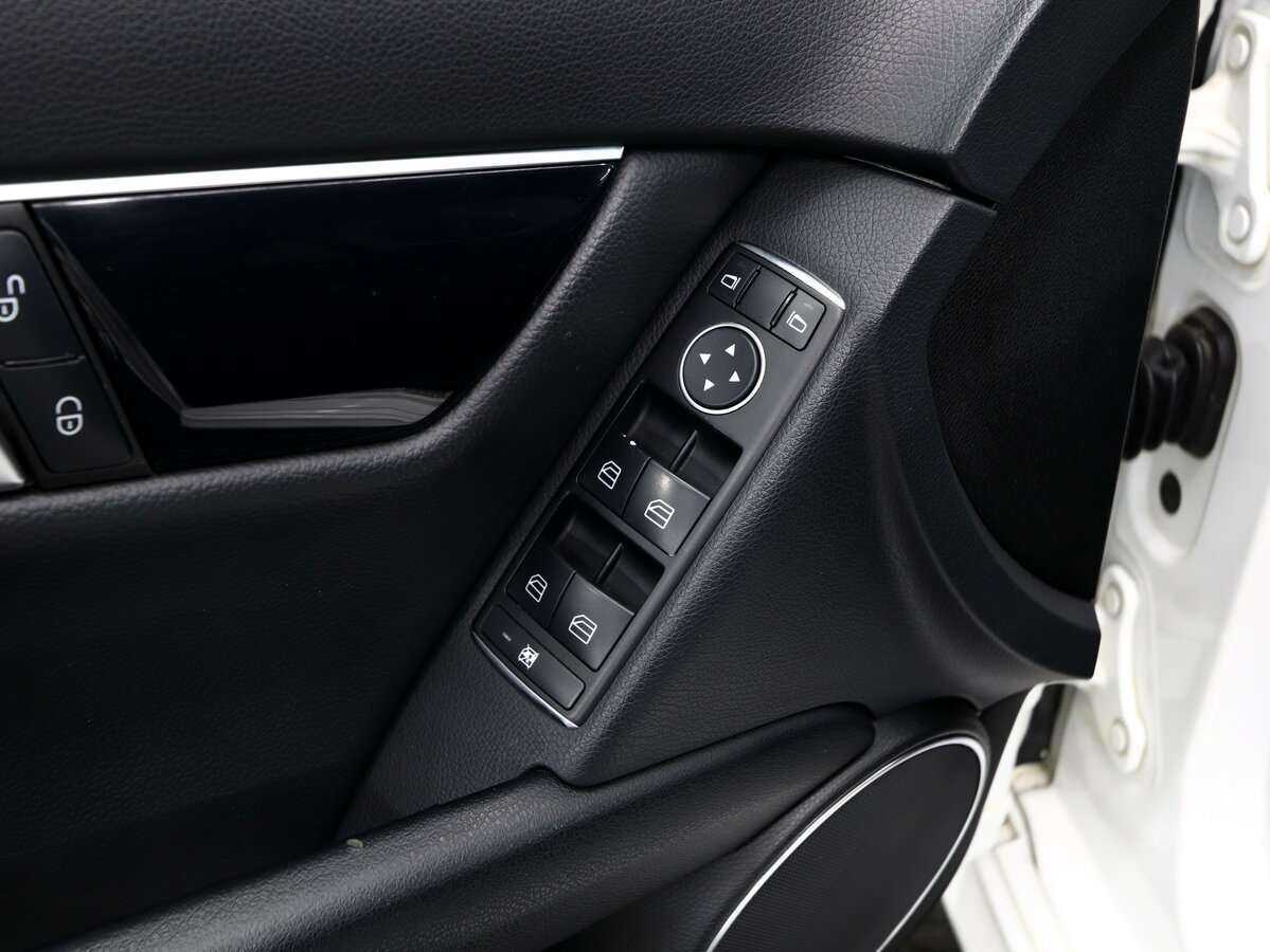 Mercedes-Benz C-Класс с пробегом — 2012 год. Фото: #8