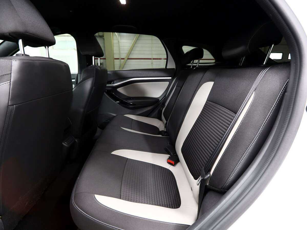 Lada (ВАЗ) Vesta с пробегом — 2021 год. Фото: #9