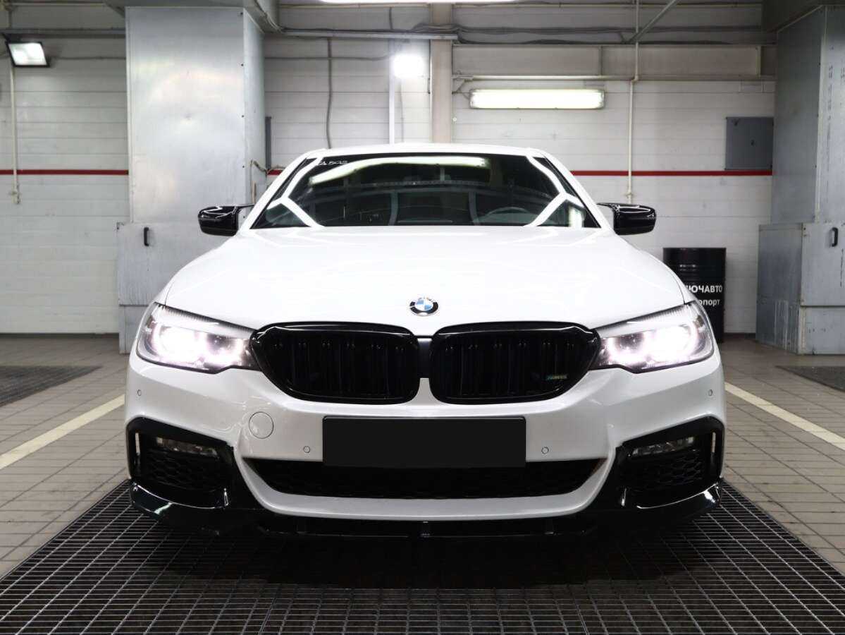 BMW 5 серии с пробегом — 2017 год. Фото: #1