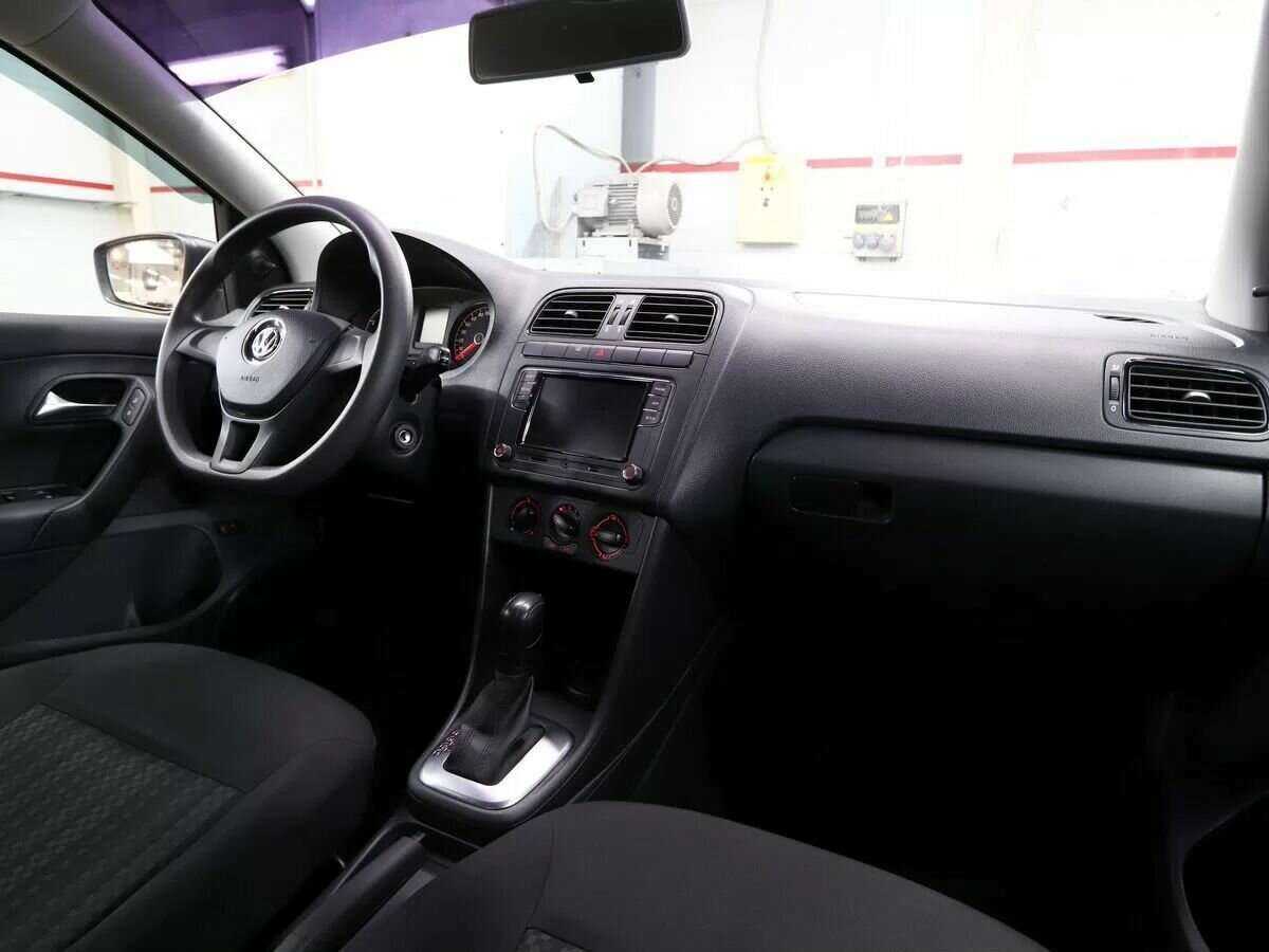 Volkswagen Polo с пробегом — 2018 год. Фото: #7