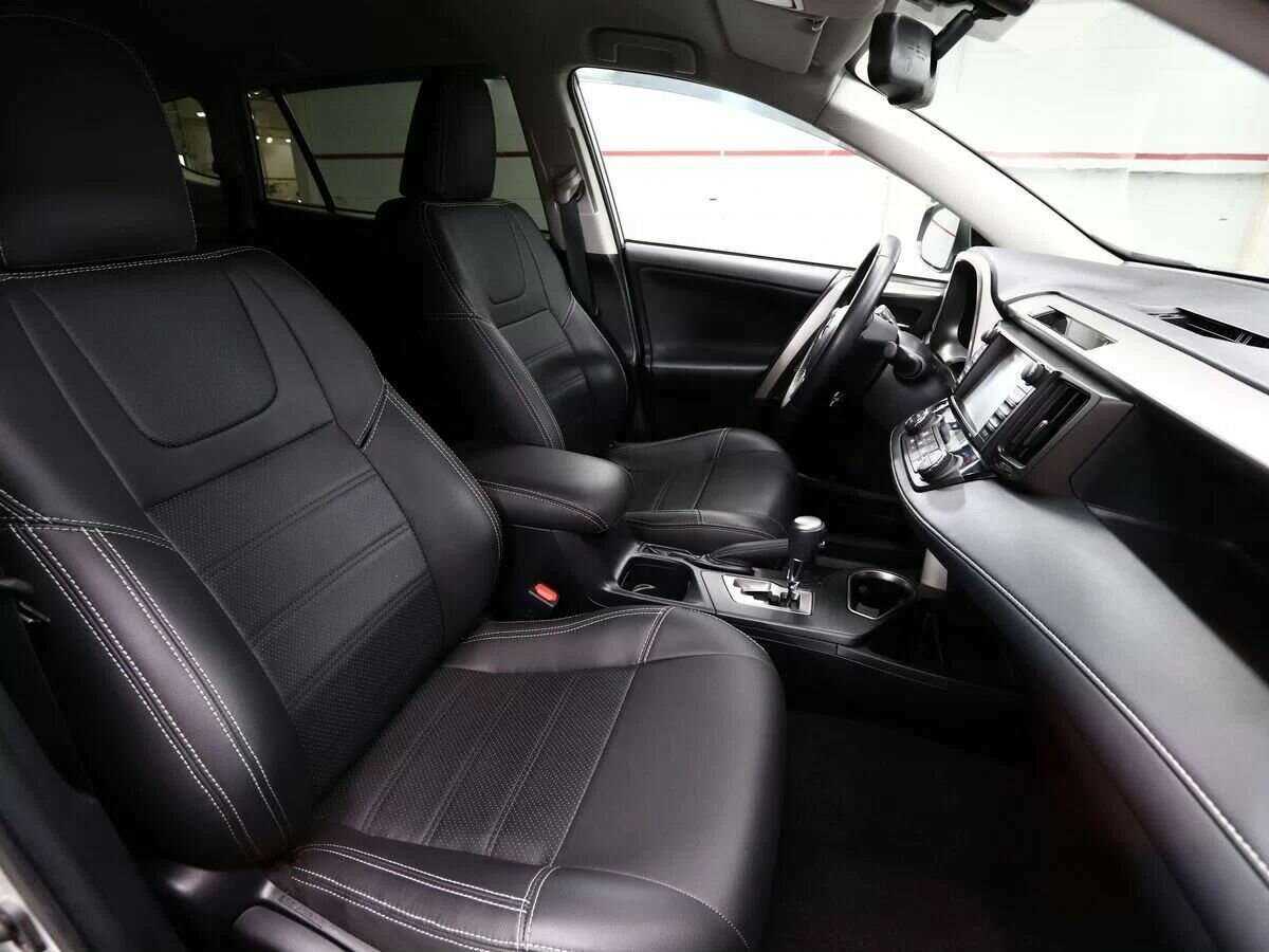 Toyota RAV4 с пробегом — 2019 год. Фото: #6