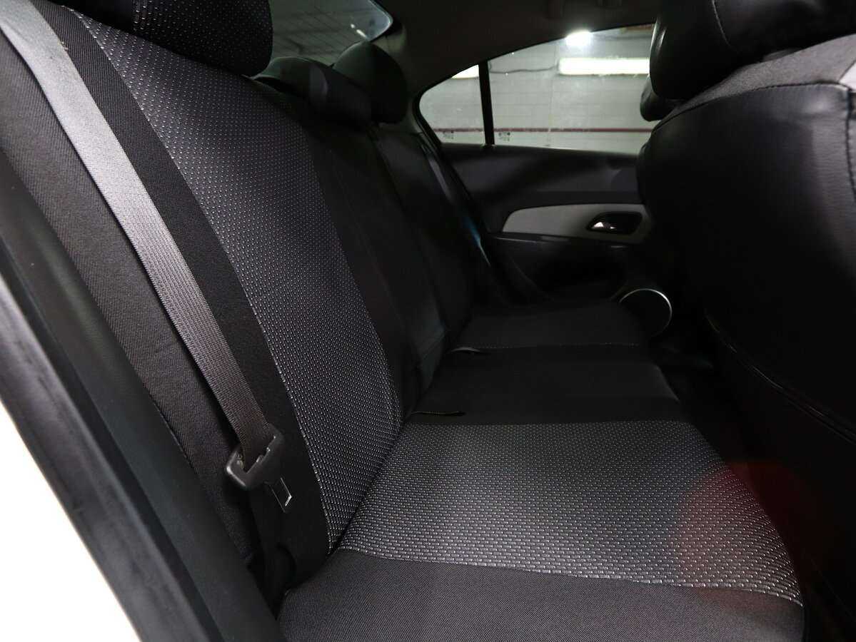 Chevrolet Cruze с пробегом — 2012 год. Фото: #12