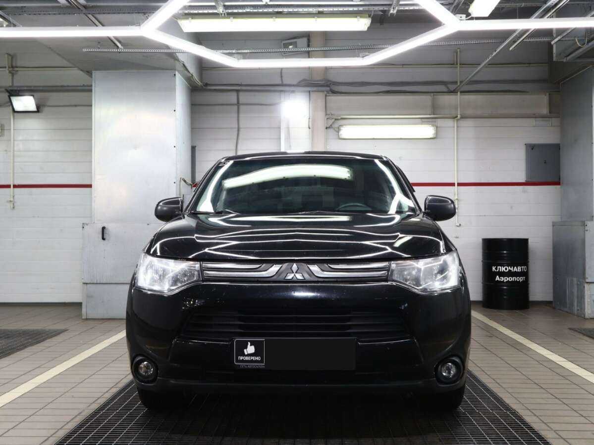 Mitsubishi Outlander с пробегом — 2013 год. Фото: #2