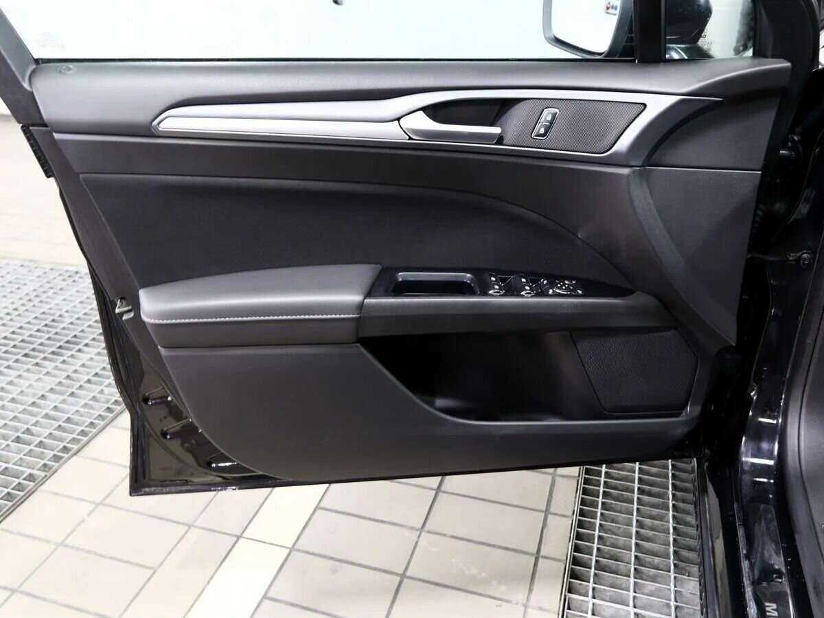 Ford Mondeo с пробегом — 2015 год. Фото: #13