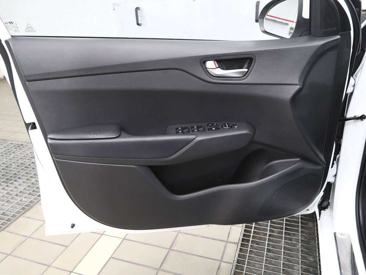 Hyundai Solaris с пробегом — 2021 год. Фото: #5