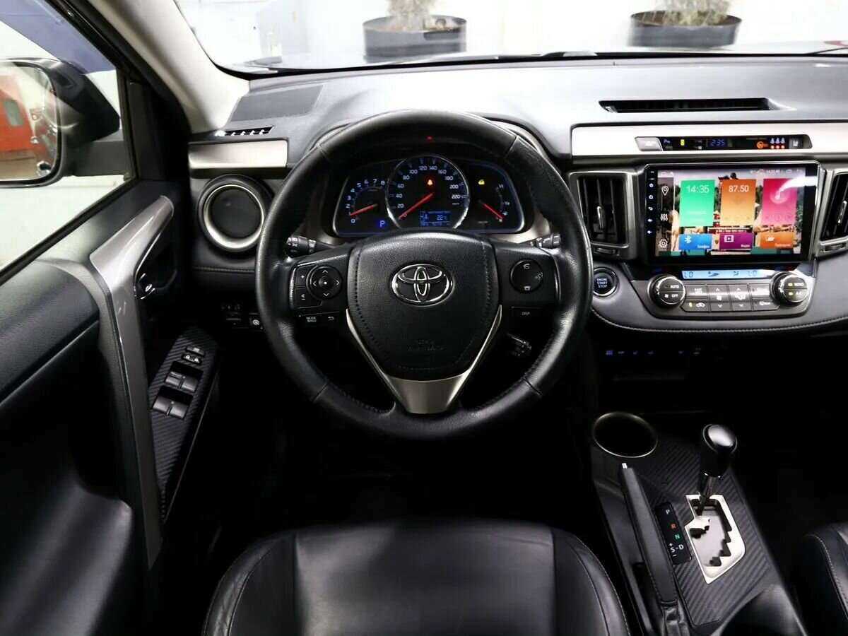 Toyota RAV4 с пробегом — 2013 год. Фото: #14