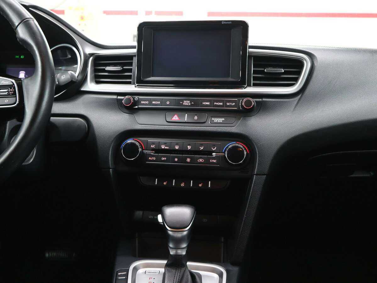 Kia Ceed с пробегом — 2018 год. Фото: #18