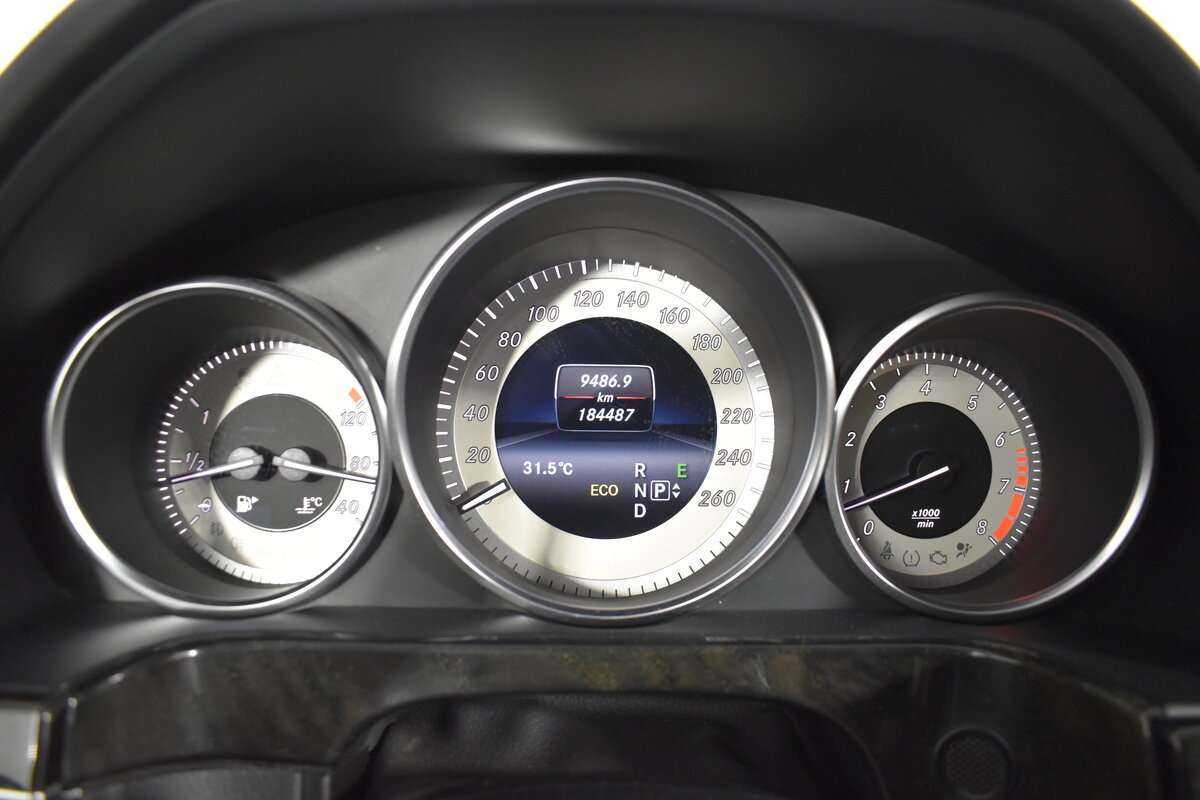 Mercedes-Benz E-Класс с пробегом — 2013 год. Фото: #16