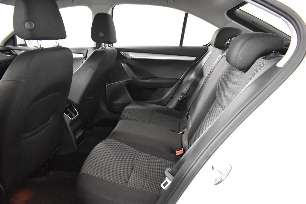 Skoda Octavia с пробегом — 2014 год. Фото: #11