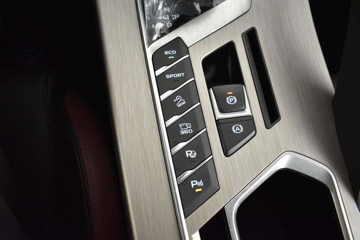 Geely Coolray с пробегом — 2023 год. Фото: #17