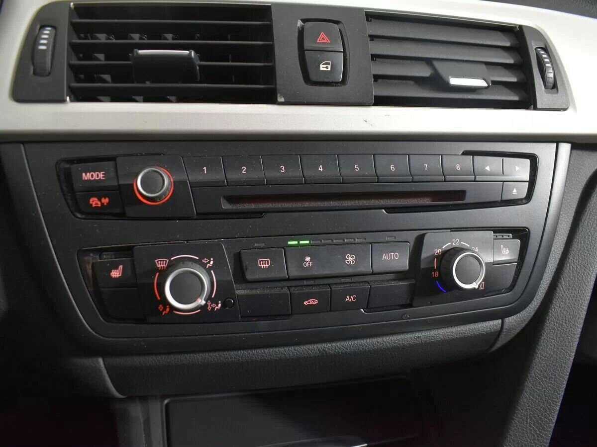 BMW 3 серии с пробегом — 2014 год. Фото: #12