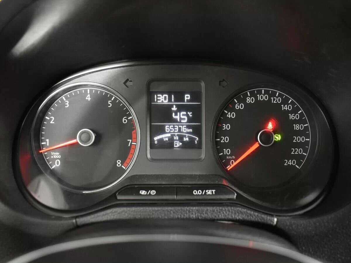 Volkswagen Polo с пробегом — 2017 год. Фото: #11