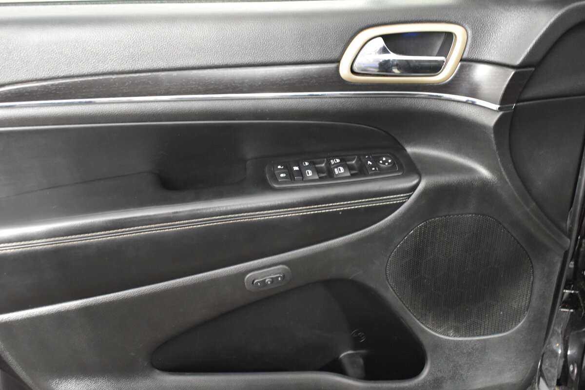 Jeep Grand Cherokee с пробегом — 2014 год. Фото: #22