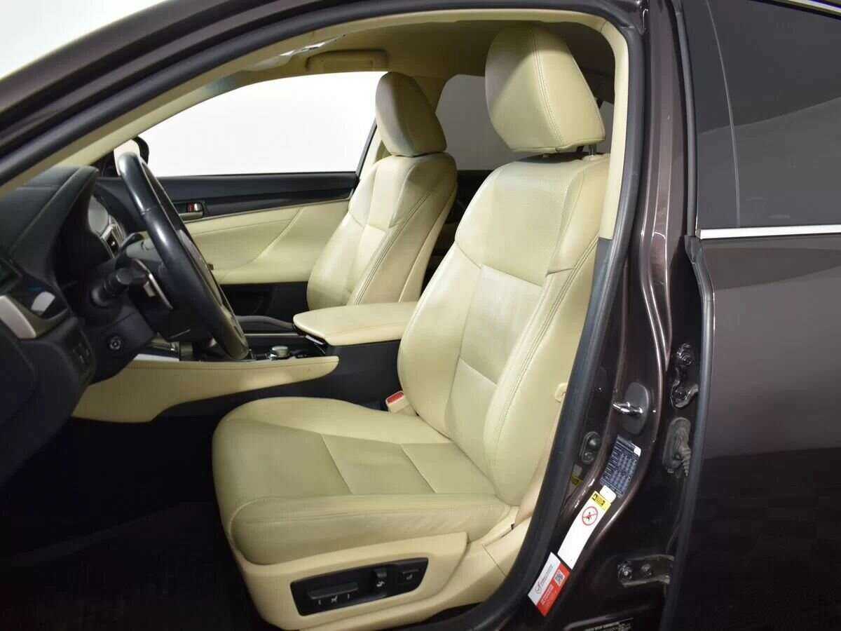 Lexus GS с пробегом — 2012 год. Фото: #12