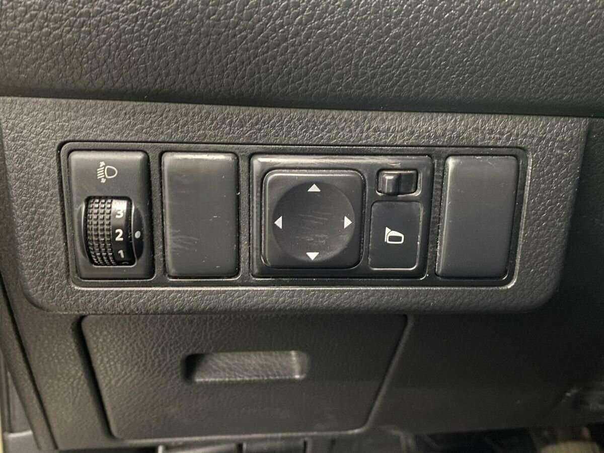 Nissan Tiida с пробегом — 2013 год. Фото: #14