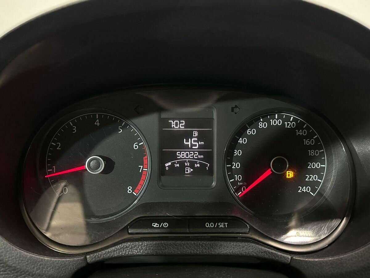 Volkswagen Polo с пробегом — 2019 год. Фото: #11