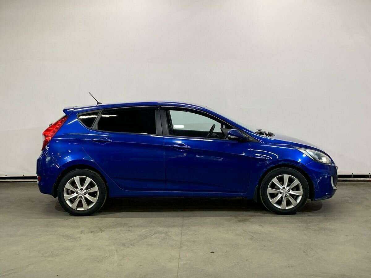 Hyundai Solaris с пробегом — 2012 год. Фото: #3