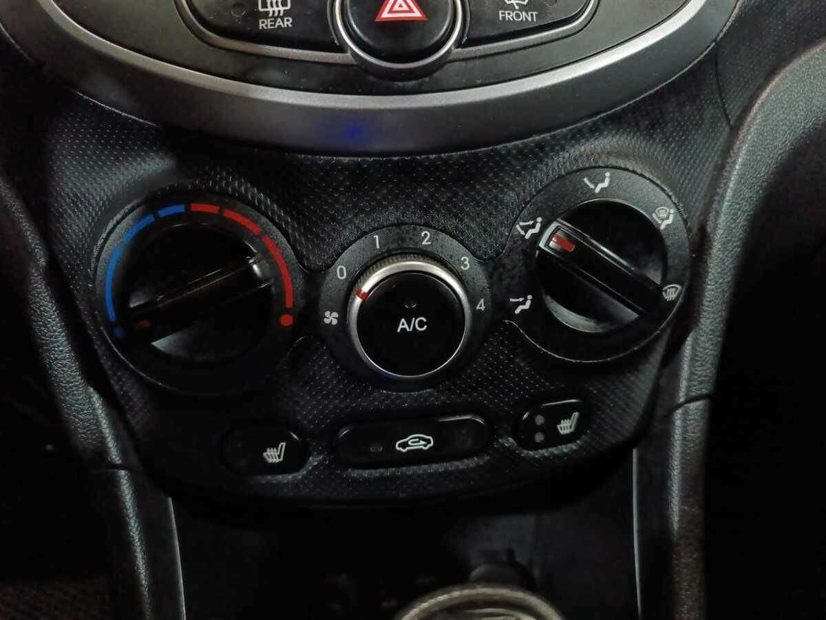 Hyundai Solaris с пробегом — 2016 год. Фото: #15