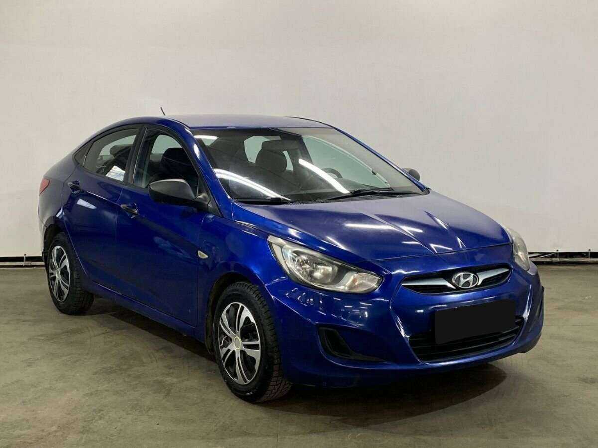 Hyundai Solaris с пробегом — 2013 год. Фото: #2