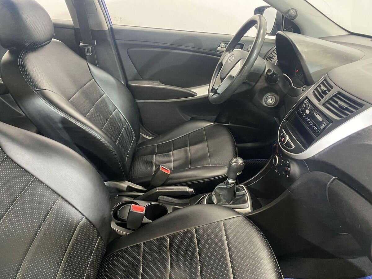 Hyundai Solaris с пробегом — 2013 год. Фото: #9