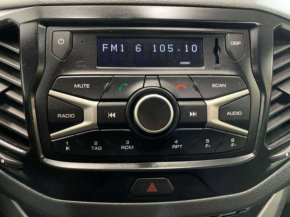 Lada (ВАЗ) Vesta с пробегом — 2019 год. Фото: #13