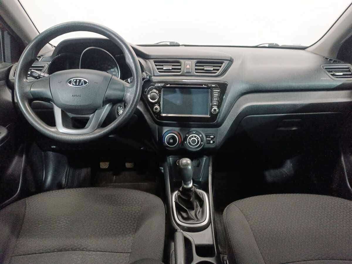 Kia Rio с пробегом — 2012 год. Фото: #8