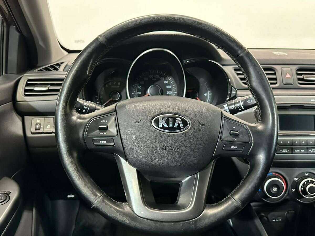 Kia Rio с пробегом — 2014 год. Фото: #11