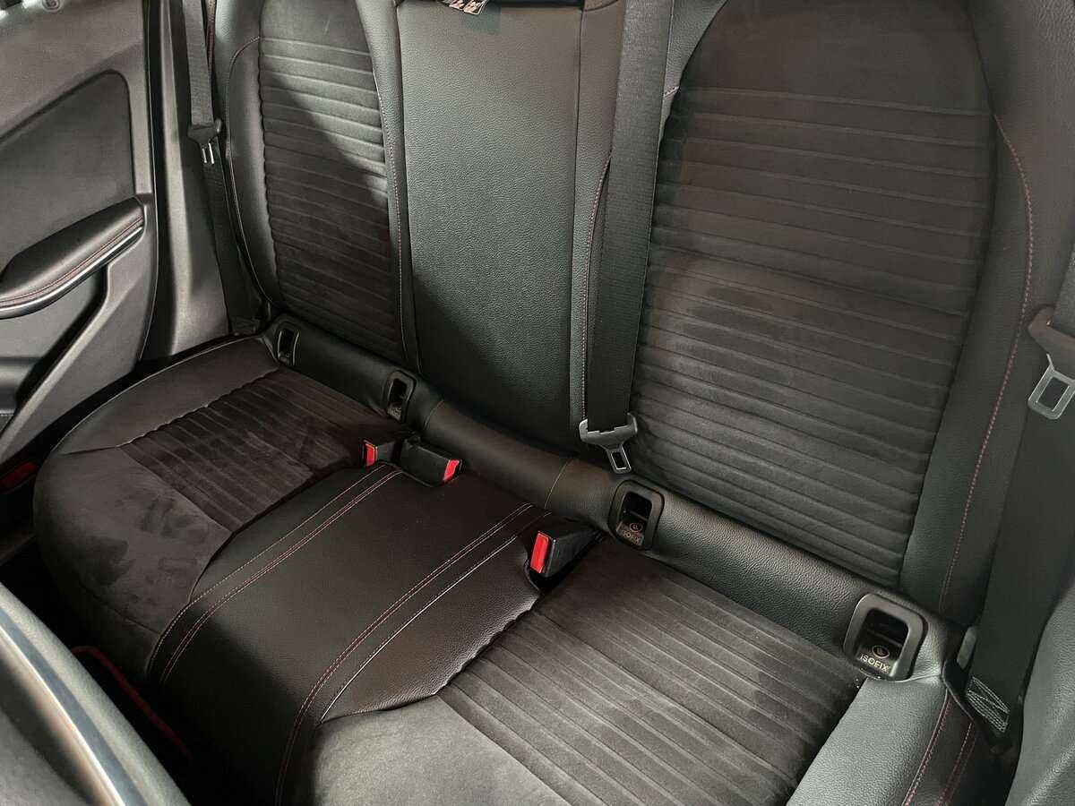 Mercedes-Benz CLA с пробегом — 2014 год. Фото: #17