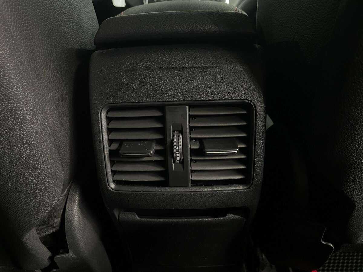 Mercedes-Benz CLA с пробегом — 2014 год. Фото: #21