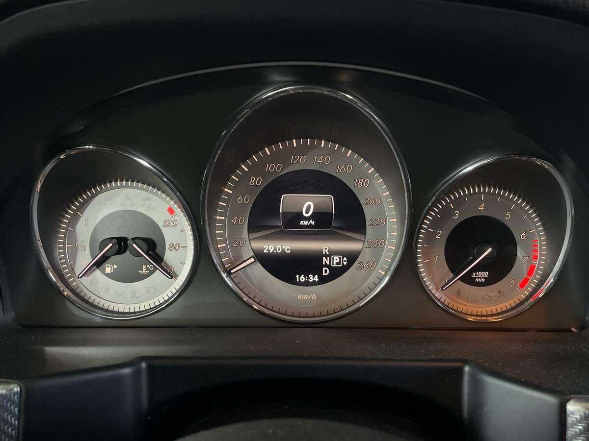 Mercedes-Benz GLK-Класс с пробегом — 2012 год. Фото: #12