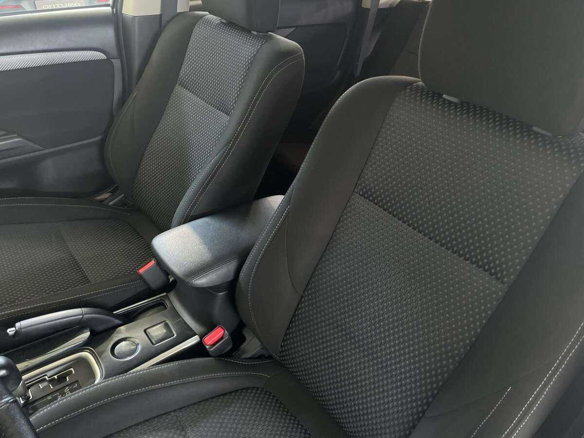 Mitsubishi Outlander с пробегом — 2018 год. Фото: #14