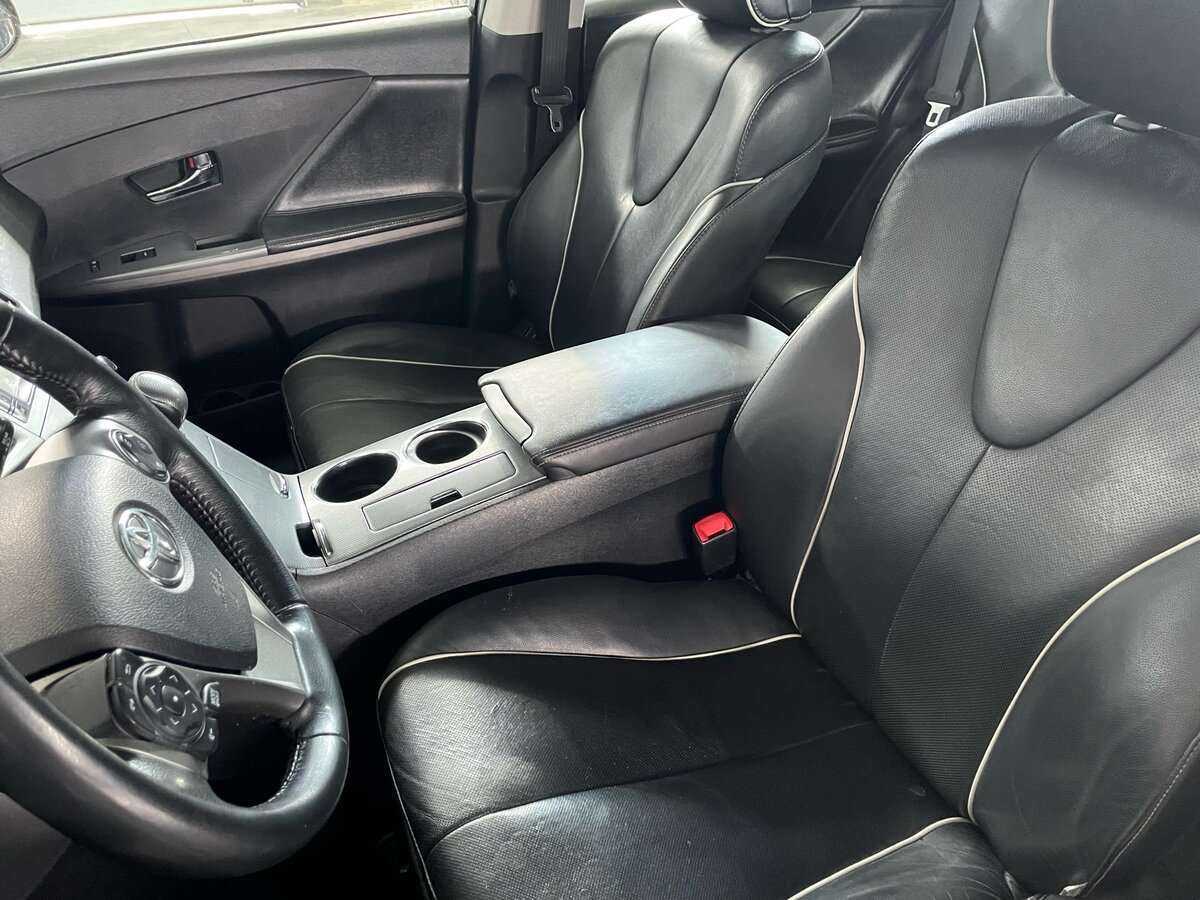 Toyota Venza с пробегом — 2013 год. Фото: #15