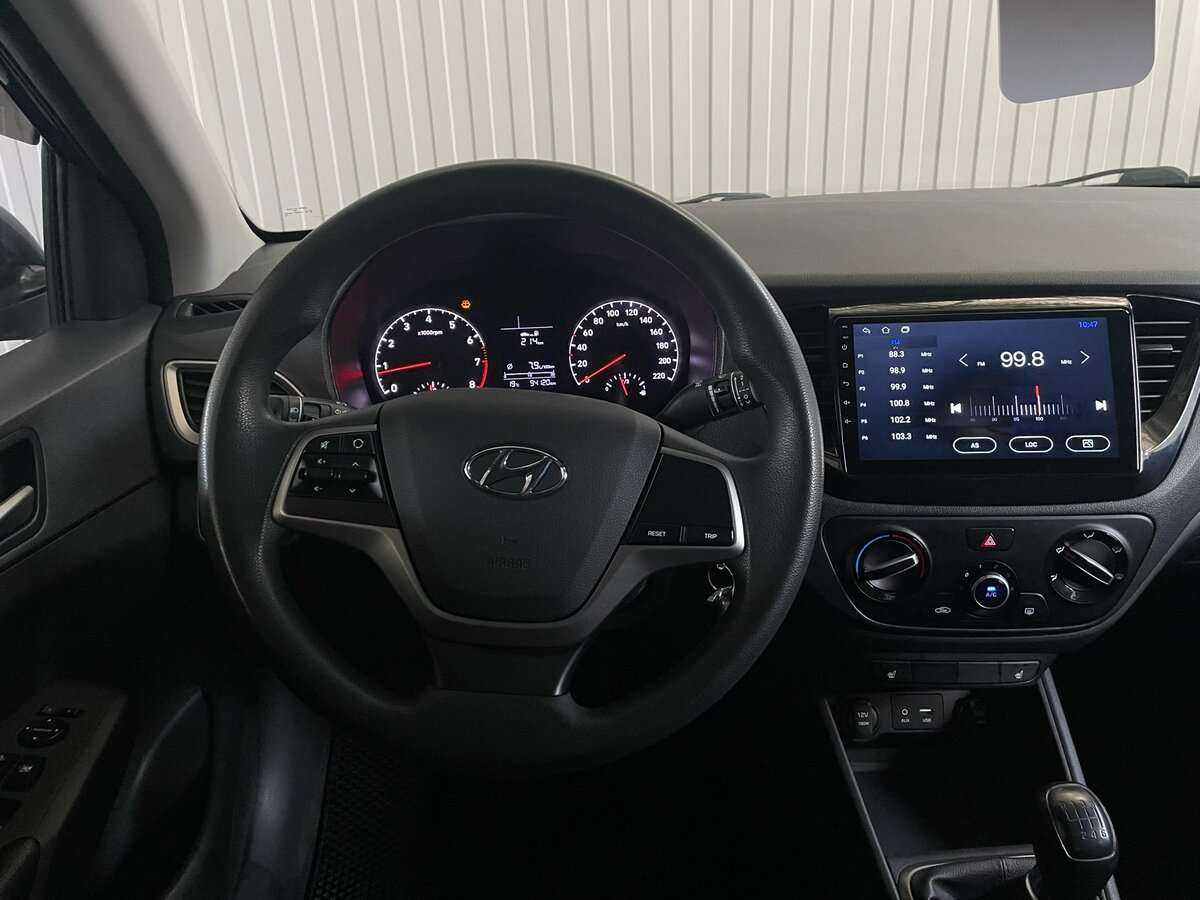 Hyundai Solaris с пробегом — 2019 год. Фото: #9