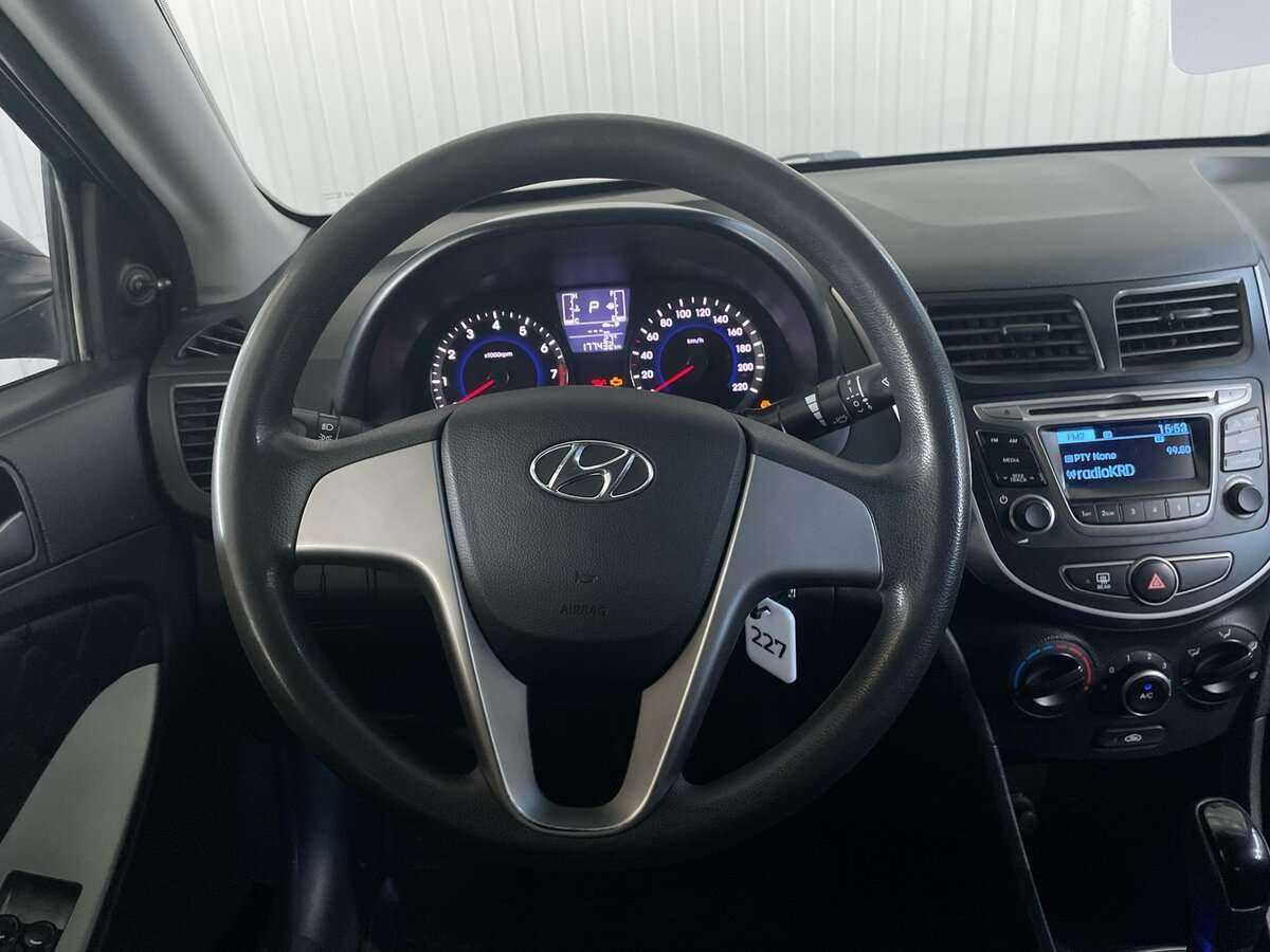 Hyundai Solaris с пробегом — 2016 год. Фото: #9