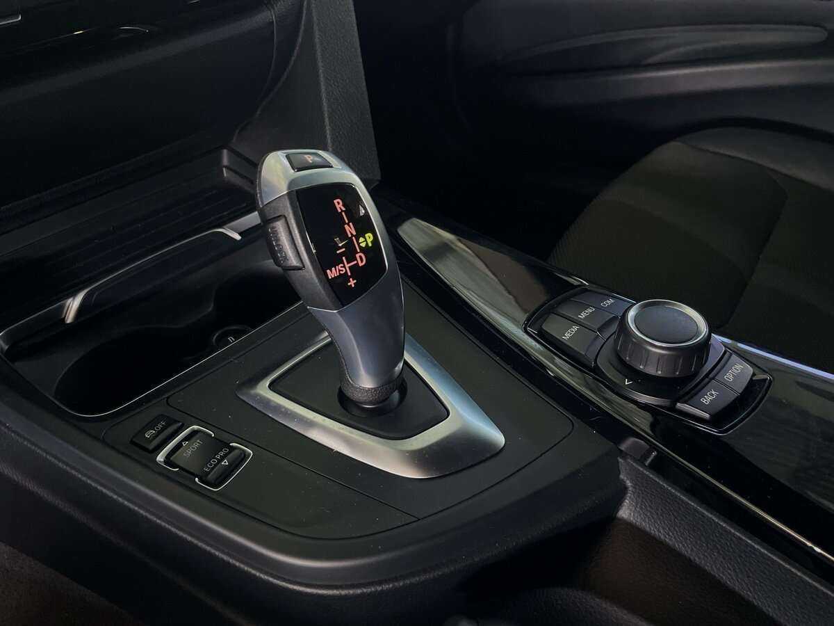 BMW 3 серии с пробегом — 2018 год. Фото: #14